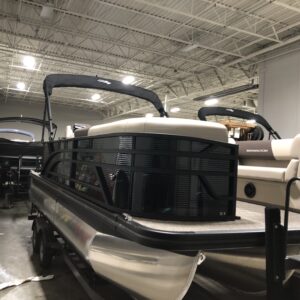2025 Bennington 21 SL(22') Tritoon & Yamaha 150 HP - BOAT SHOW SALE - ONE LEFT!