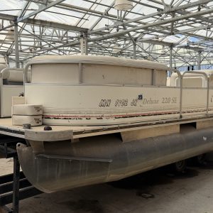 2002 Palm Beach Deluxe 220 SE w/ 60hp Mercury Engine
